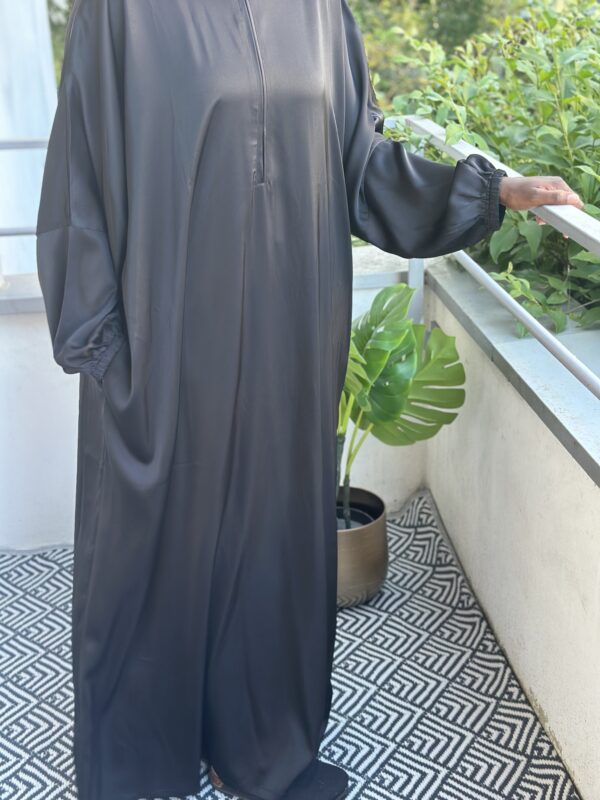Abaya avec Zip – Image 9