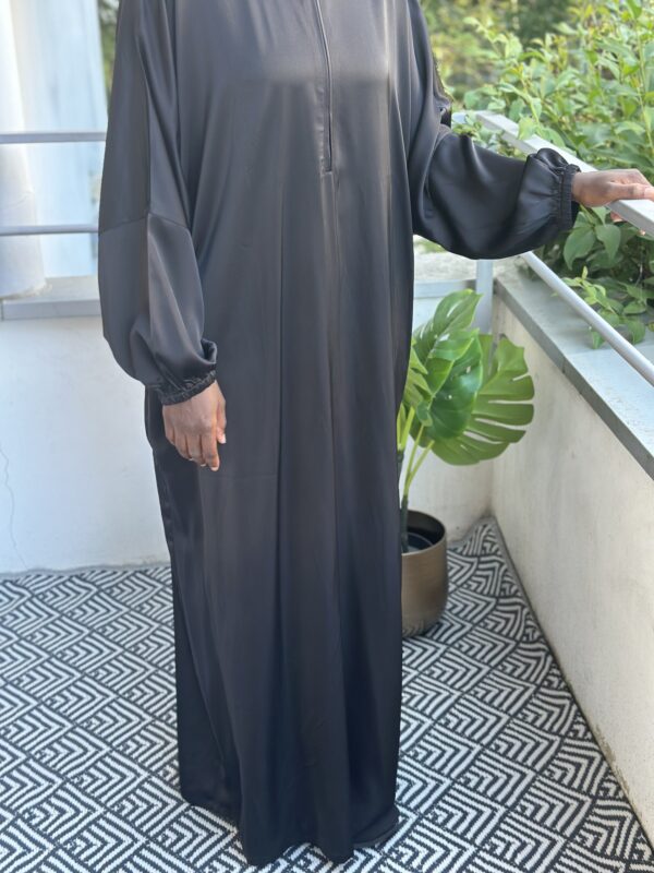 Abaya avec Zip – Image 7