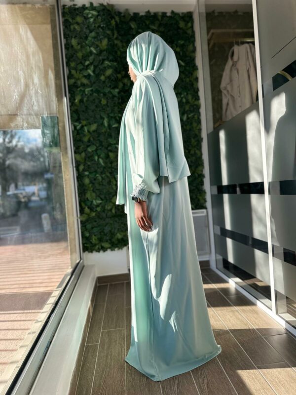 Abaya hijab intégré